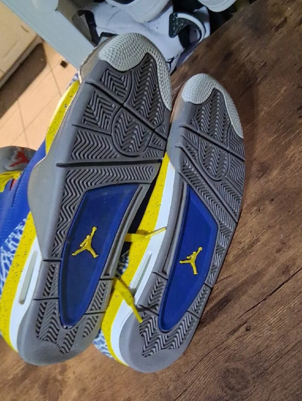 Jordan Men's Athletic Shoes Blue Yellow Green